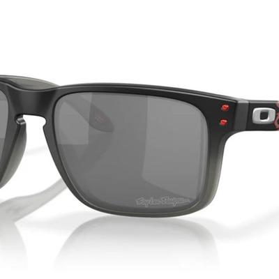 Óculos Solar Esportivo OAKLEY OO9102 (HOLBROOK TROY LEE DESIGNS) 57-18 Z055 (Acetato Cinza Fosco/Prizm Espelhado Prata)