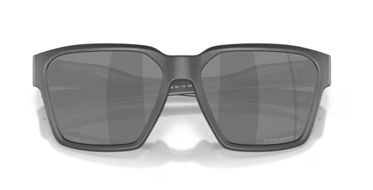 Óculos Solar Esportivo OAKLEY OO9497L (BRIZA) 58-16 0358 (Acetato Grafite Metálico Fosco/Prizm Espelhado Prata)