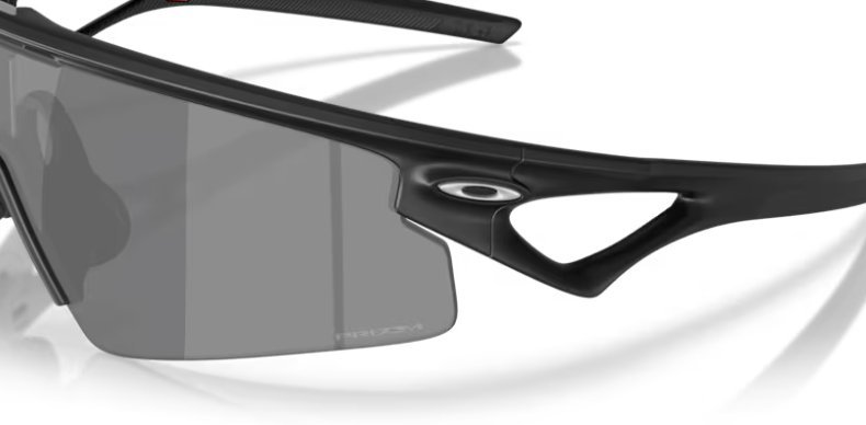 Óculos Solar Esportivo OAKLEY - OO9531 (SPHAERA STRIKE) 0137 (Acetato Máscara Preto Fosco/Prizm Black)